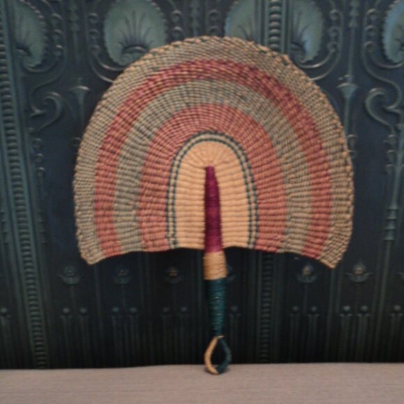 vintage seagrass wicker fan wall decor - Picture 2 of 2
